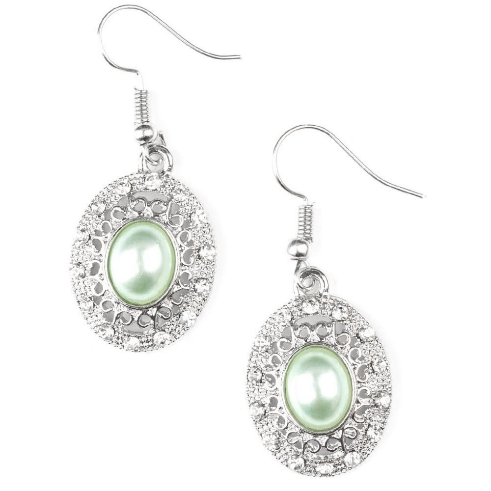 Paparazzi green earrings- Good luxe to you!